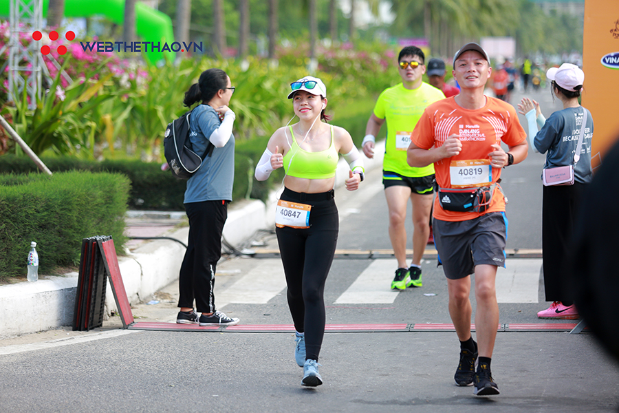 Khi phụ nữ đi chạy, là đẹp hết phần người ta Khi phụ nữ đi chạy, là đẹp hết phần người ta